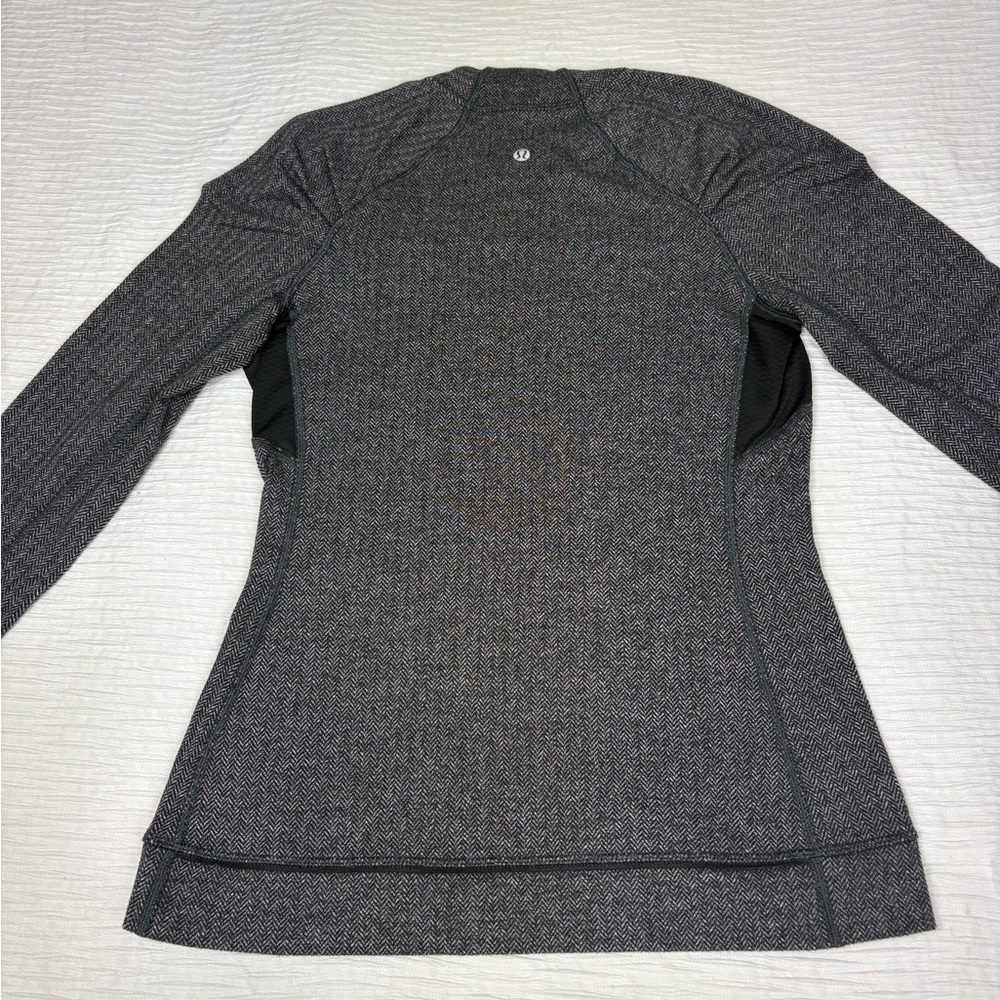lululemon athletica Charcoal Long Sleeve Top - Picture 3 of 9